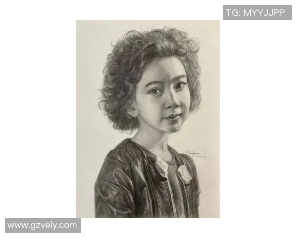 足球明星魅力尽显半身像素描艺术之美探秘